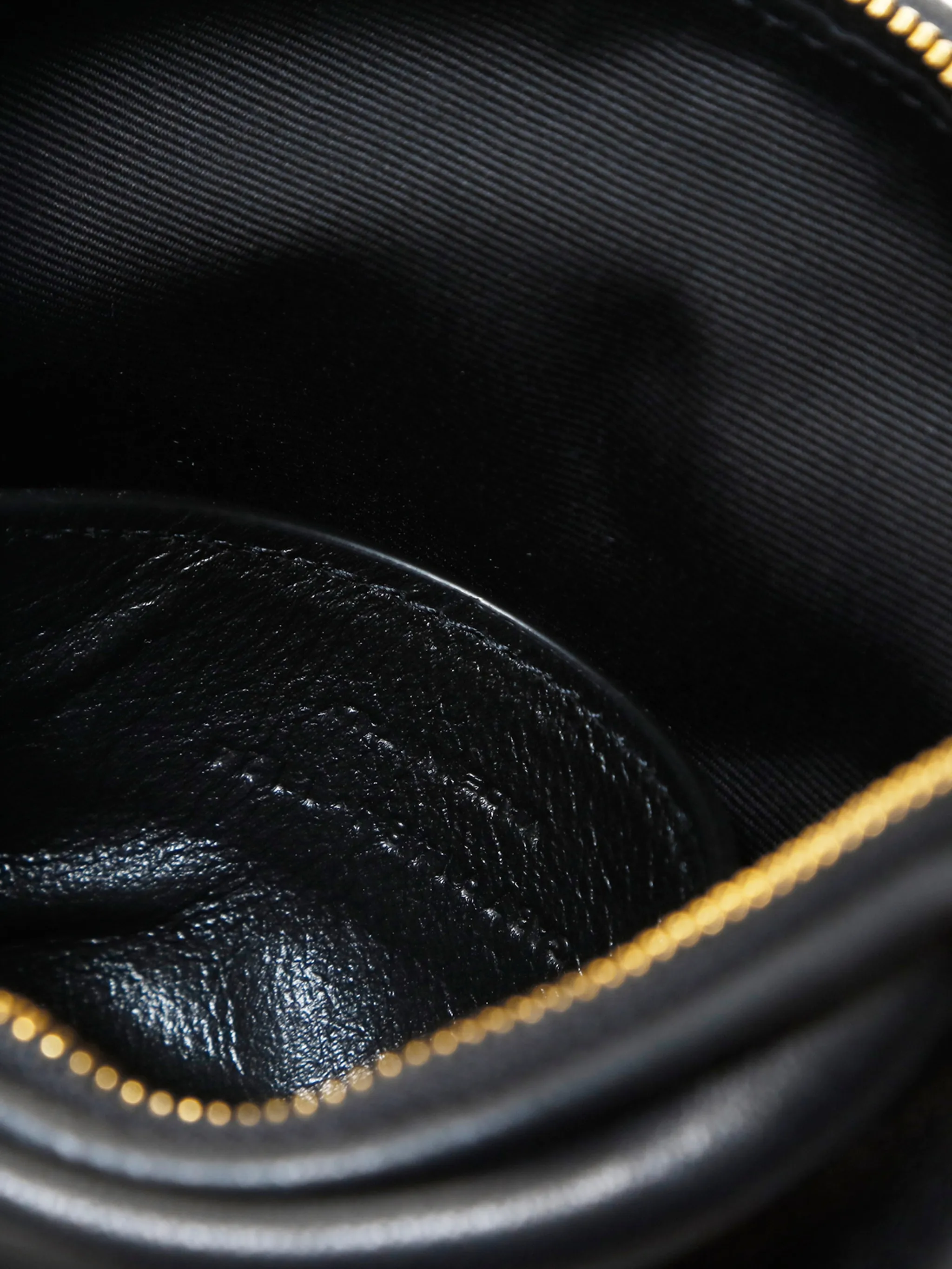 Sac Hobo Monogramme – L'Élégance Incurvée