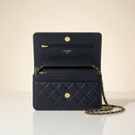 Pochette Intemporelle WOC – L'Éclat Bleu Marine 2